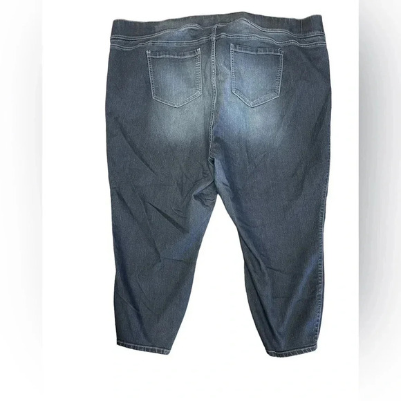 Torrid Denim Lean Jean  Size 5 - Picture 3 of 7